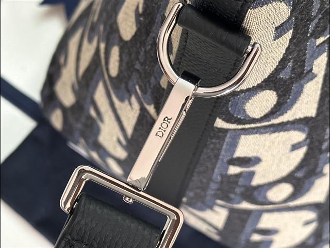 2025228Y 650P203146685